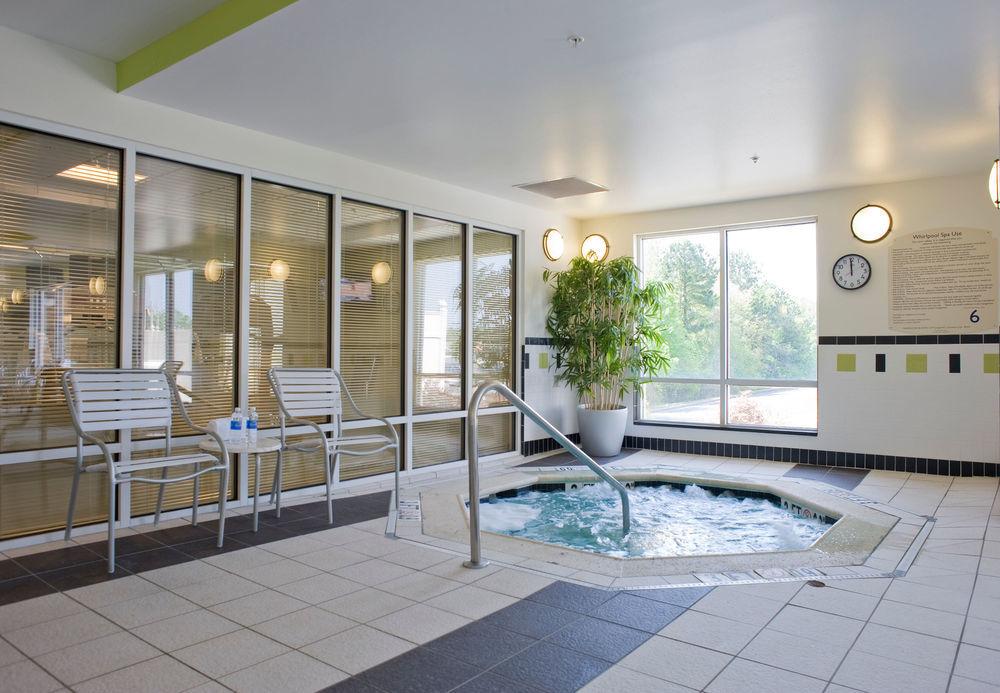 Hotel Fairfield & By Marriott 3*