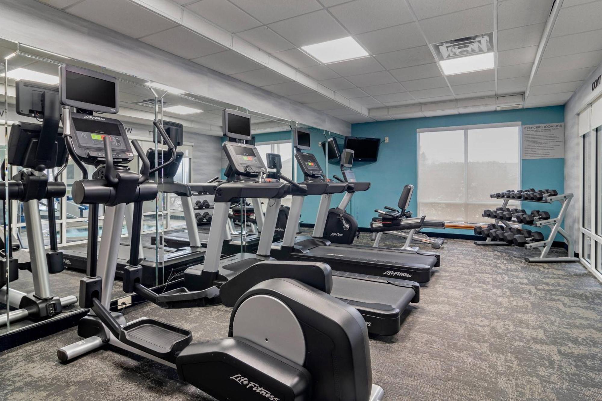 Fairfield & By Marriott 3* Commerce