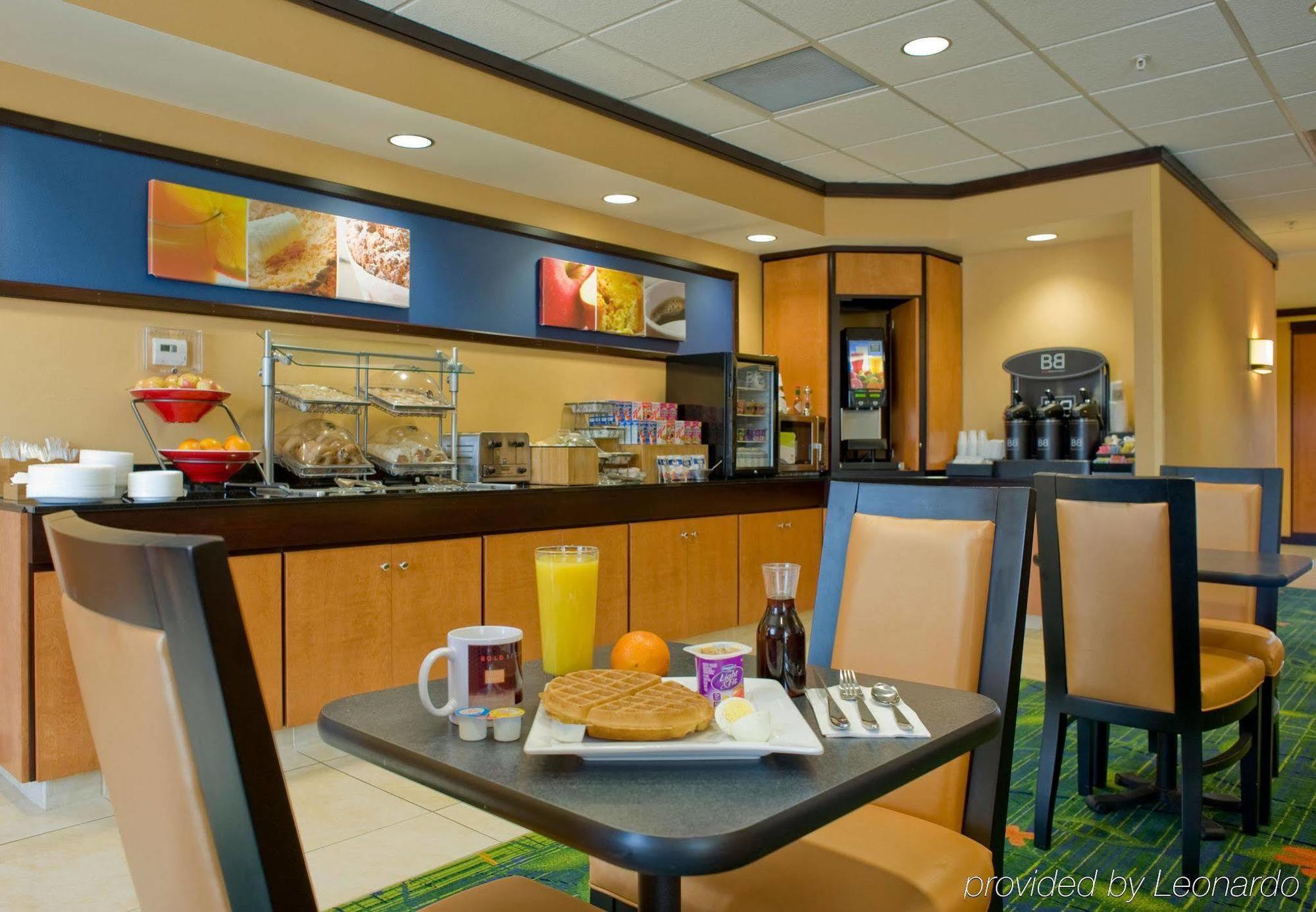 Hotel Fairfield & By Marriott 3*