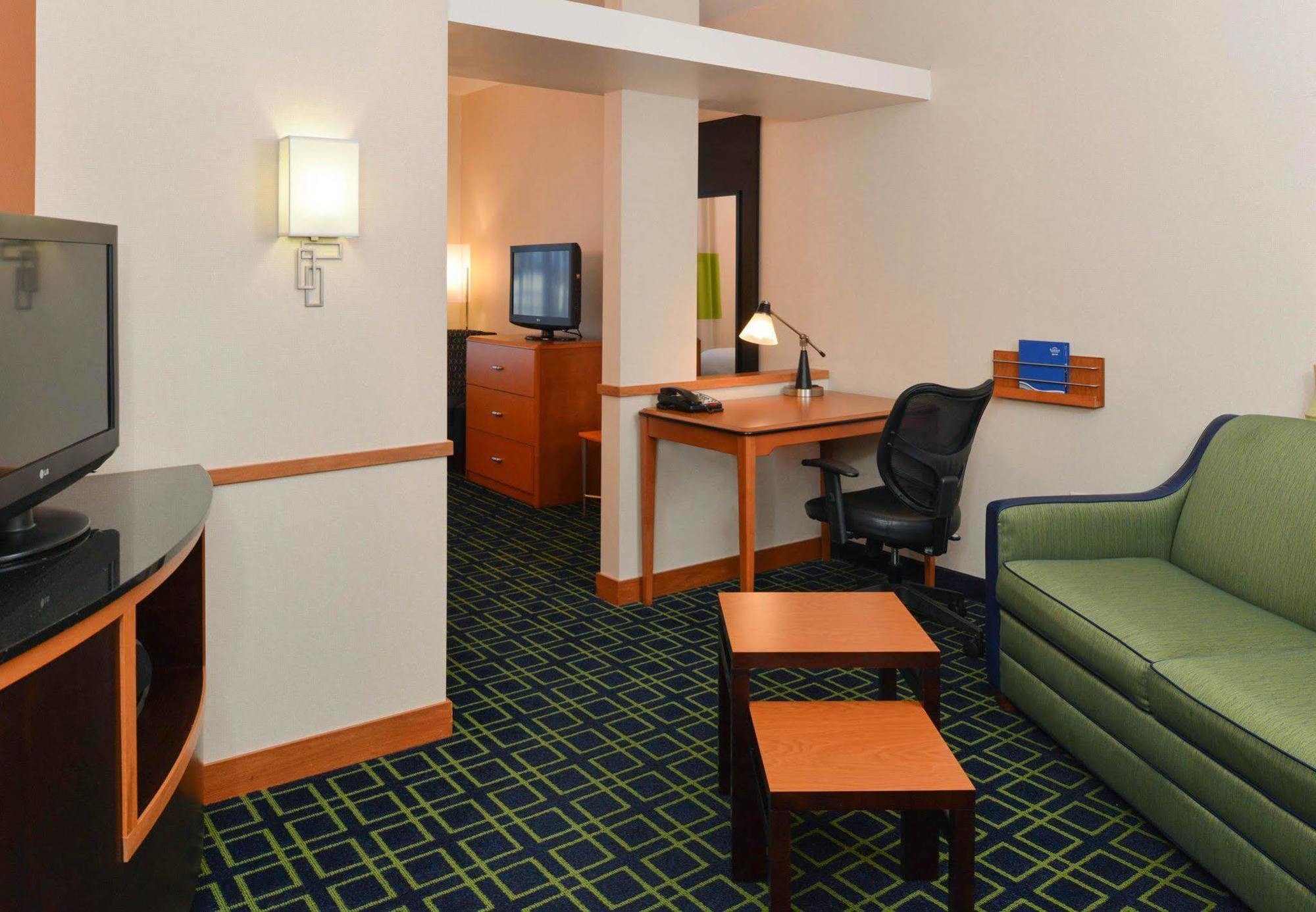 Fairfield & By Marriott