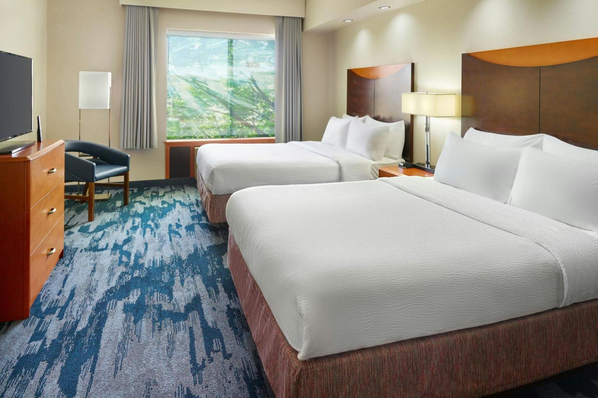 Hotel Fairfield & By Marriott